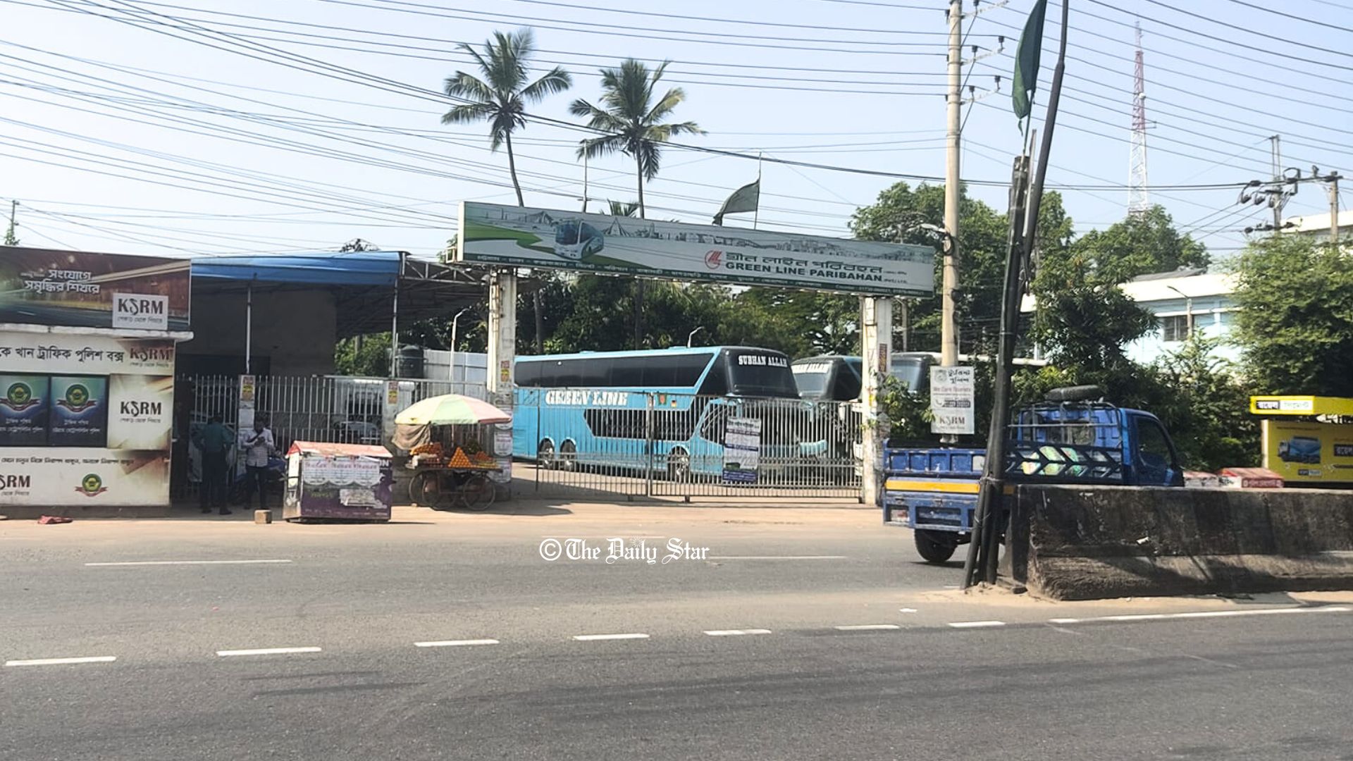হরতালে চট্টগ্রাম থেকে ছাড়েনি দূরপাল্লার বাস, সতর্ক অবস্থানে পুলিশ