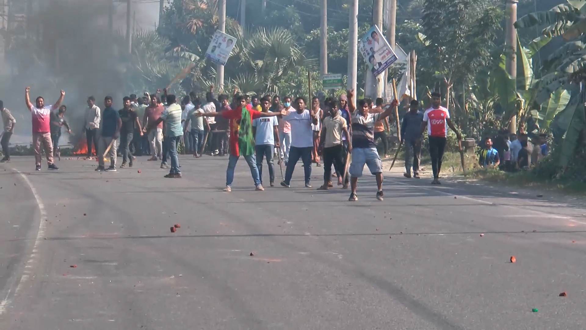 আড়াইহাজারে বিএনপি-পুলিশ সংঘর্ষ, আহত ১৫