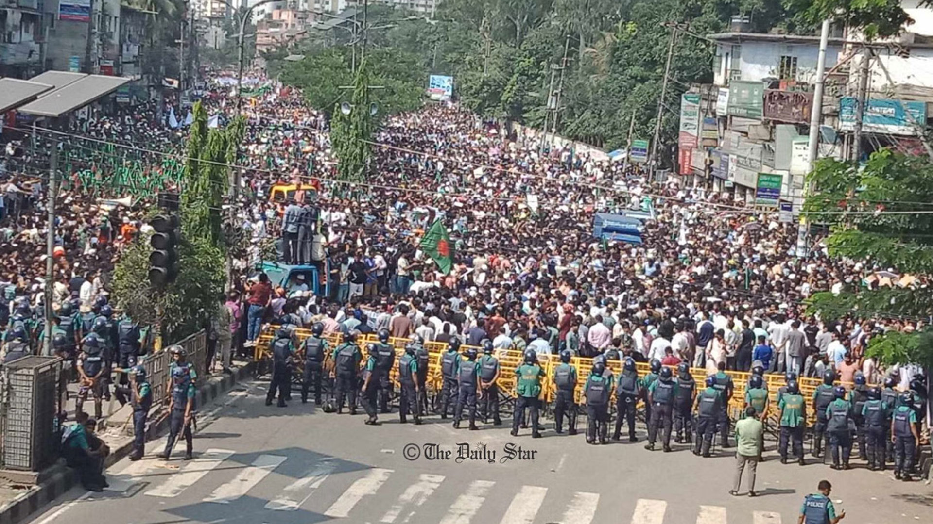 বিএনপির পর এবার অবরোধের ডাক দিল জামায়াত