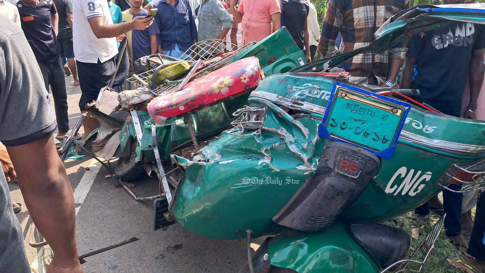 চট্টগ্রামে বাস-অটোরিকশা সংঘর্ষে নিহত ৭