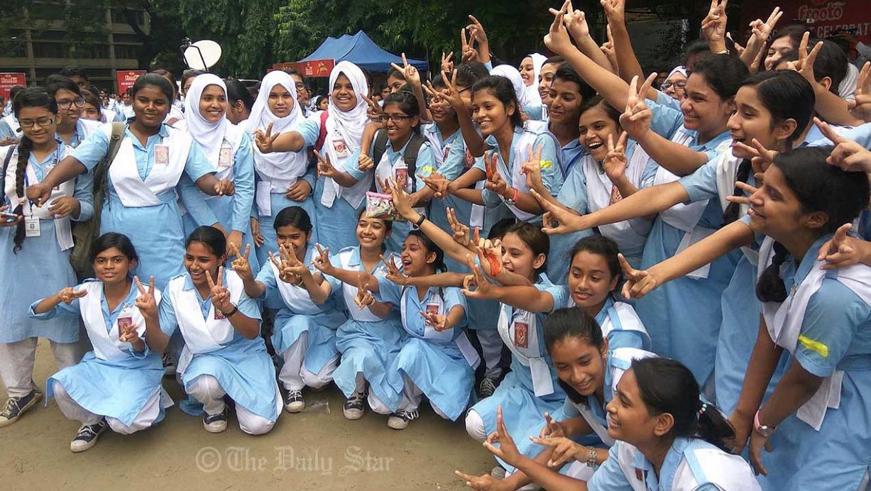 এইচএসসি ও সমমানের রেজাল্ট: অনলাইন-মোবাইলে যেভাবে জানা যাবে