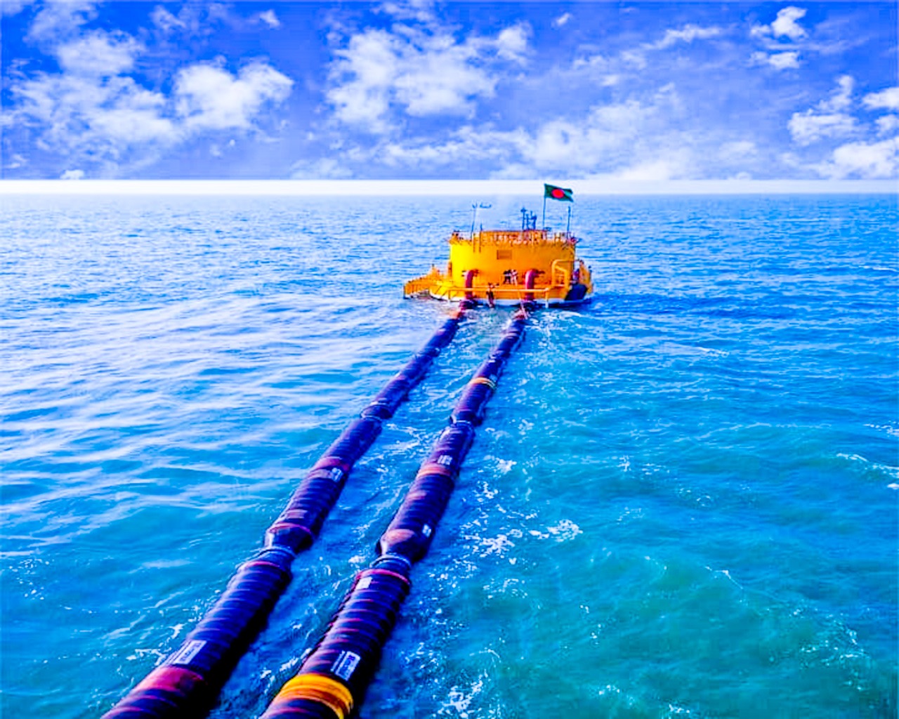 সাগরের তলদেশের পাইপলাইন দিয়ে ডিজেল পরিবহন শুরু