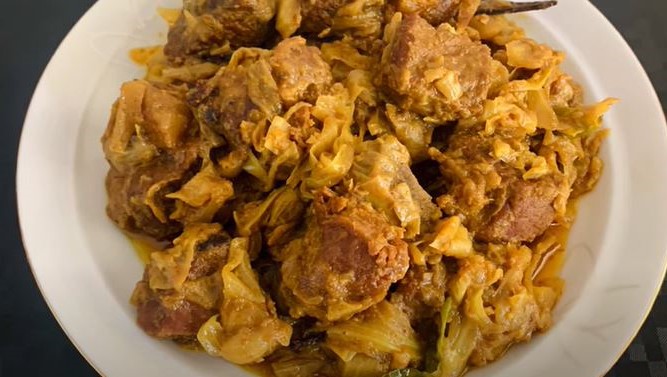 শীতে বাঁধাকপি দিয়ে গরুর মাংস