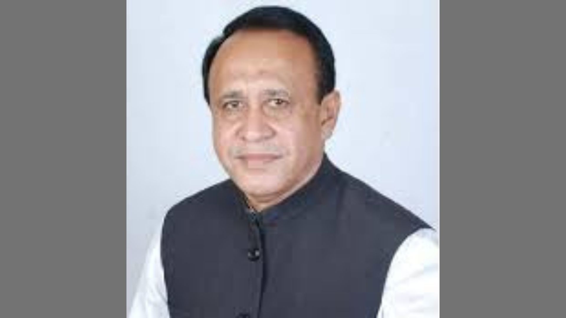 ‘আমার লোকজনের ওপর হাত দিলে কেটে ফেলব’ পুলিশকে নৌকার প্রার্থী মোস্তাফিজ