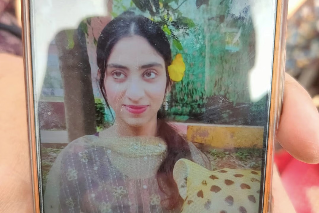 ‘জানি না আমার বোন বেঁচে আছে, নাকি মারা গেছে’