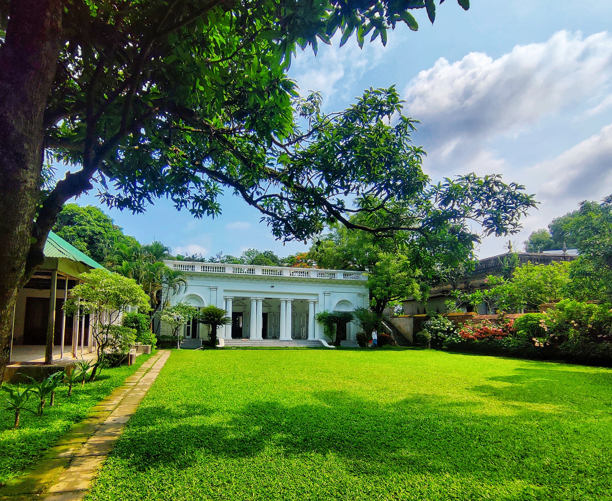 ঢাকার কাছেই নরসিংদী, ঘুরে আসুন এ জেলার দর্শনীয় স্থান