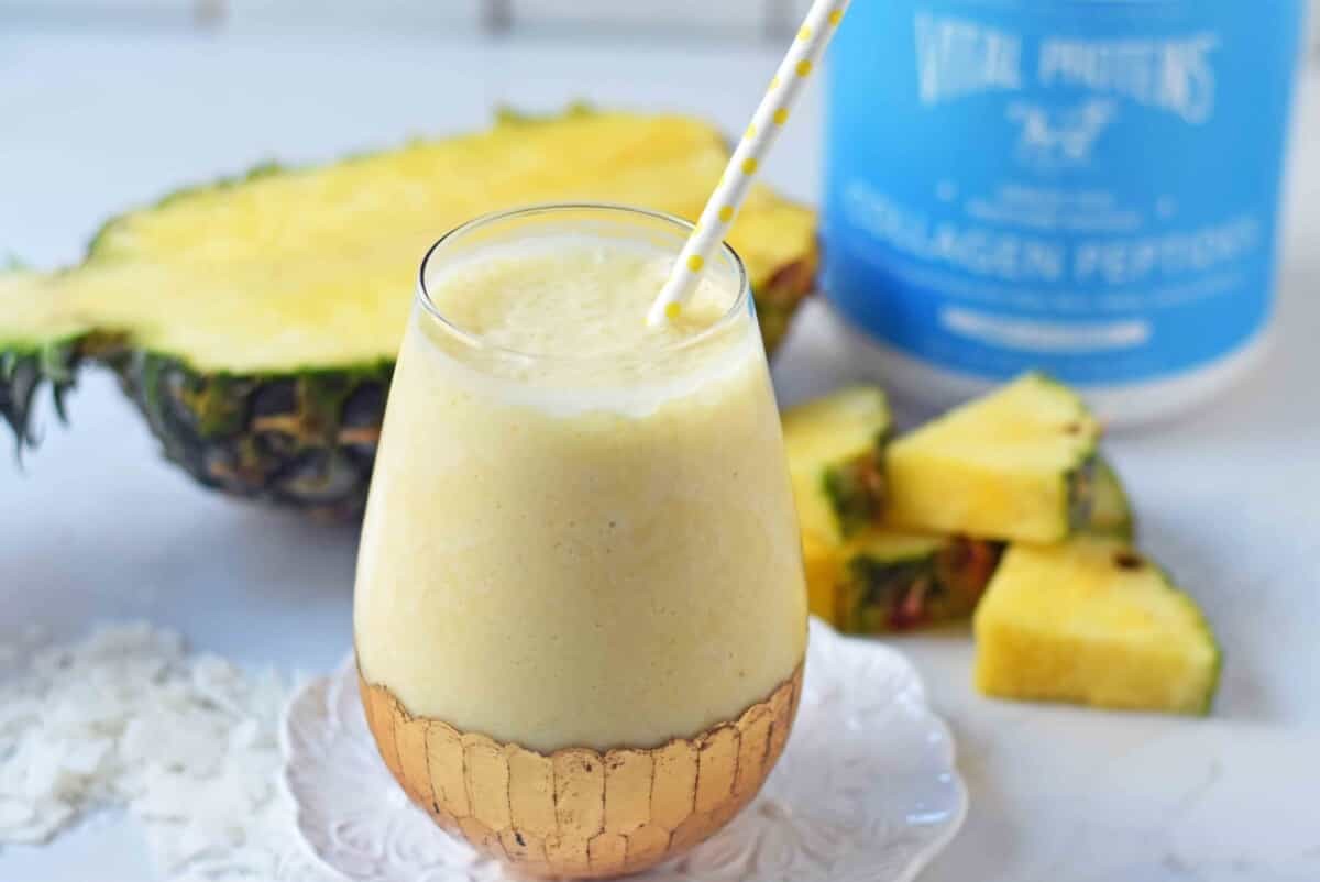 দুধ ও আনারস একসঙ্গে খেলে কি সত্যিই বিষক্রিয়া হয়?