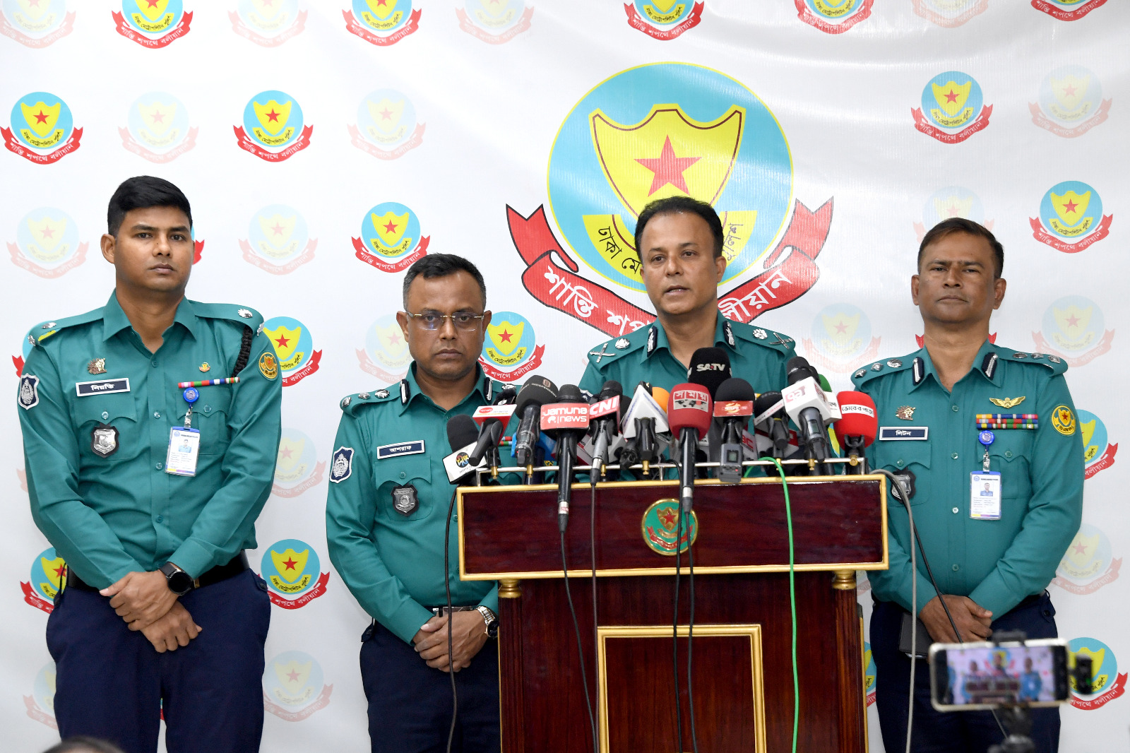 বেইলি রোডে অগ্নিকাণ্ডের ঘটনায় ৩ জন আটক