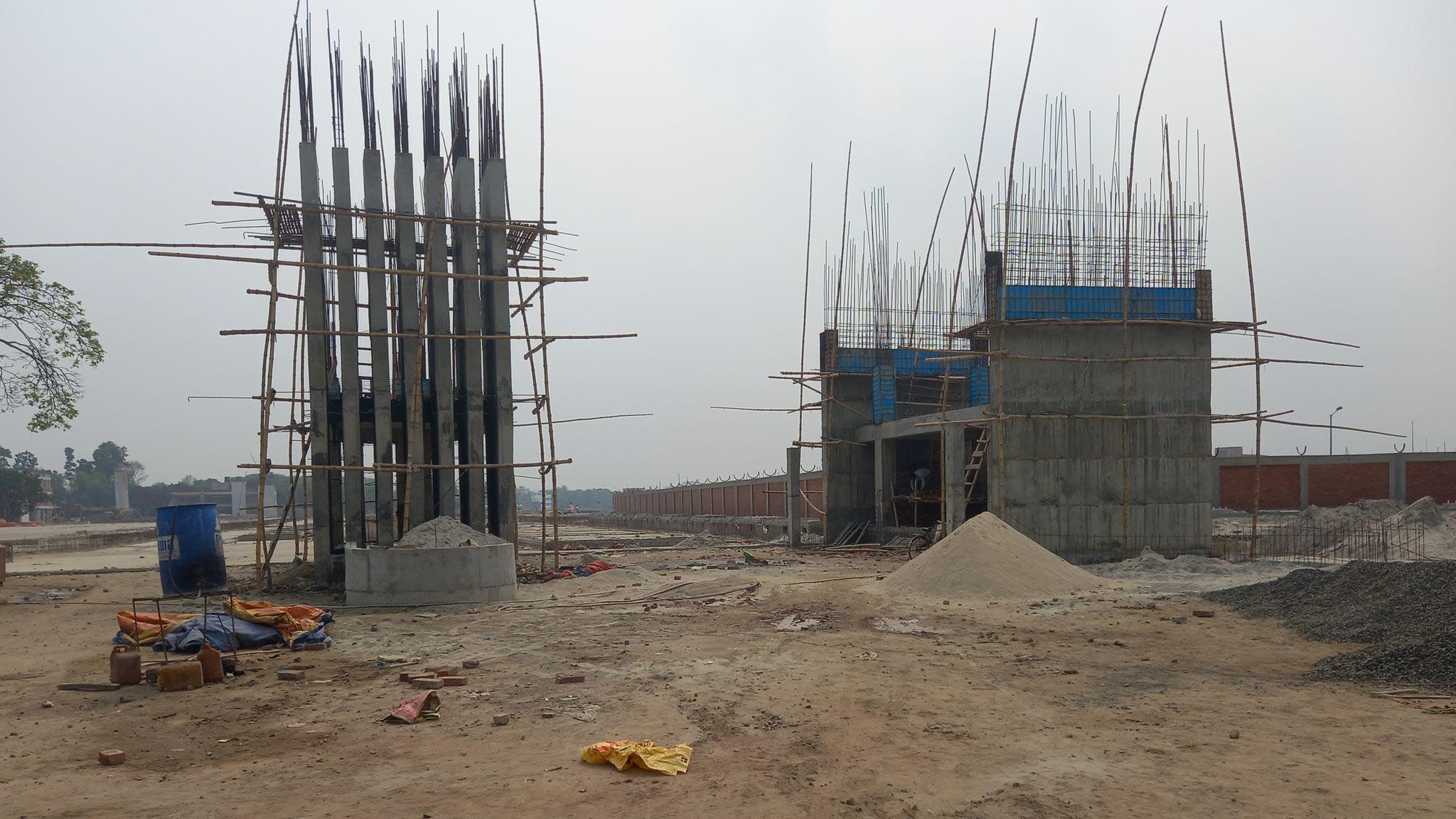 বিএসএফের বাধায় বন্ধ কার্গো ভেহিক্যাল টার্মিনালের নির্মাণকাজ ফের শুরু