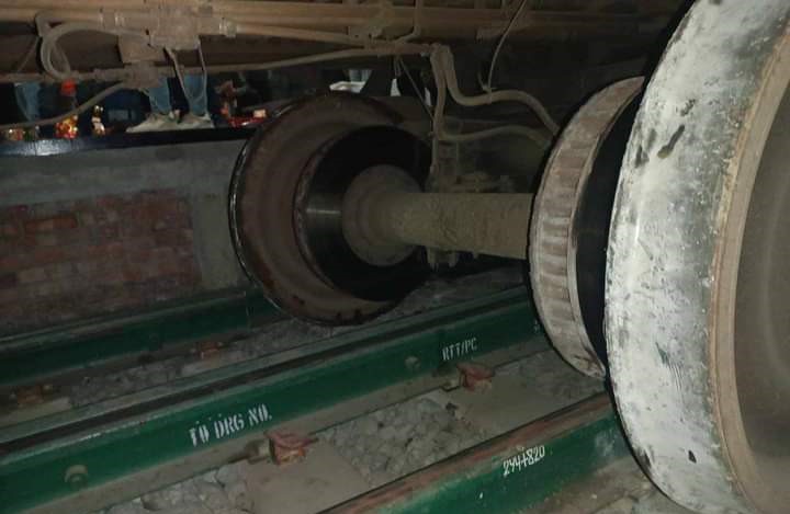 টাঙ্গাইলে পঞ্চগড় এক্সপ্রেস লাইনচ্যুত, উত্তরবঙ্গের সঙ্গে রেল‌ যোগাযোগ বন্ধ