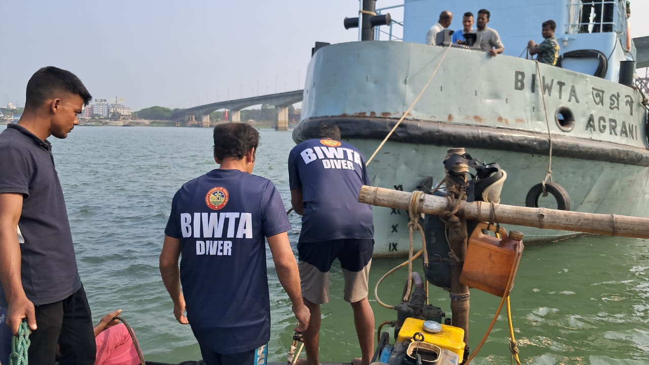 মেঘনায় ট্রলারডুবি: আরও ২ জনের মরদেহ উদ্ধার