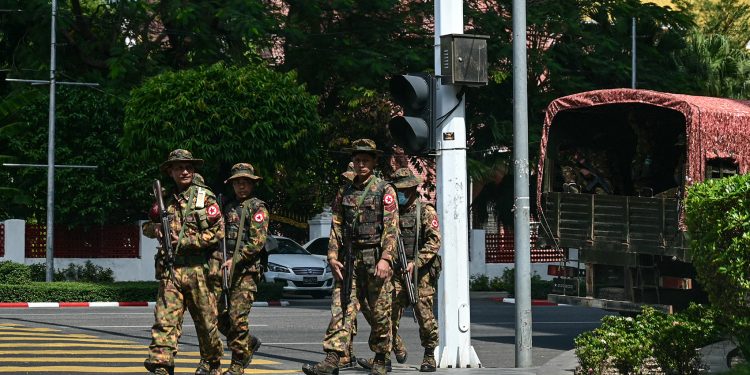 ফেসবুকে রোহিঙ্গাদের নিয়ে ভীতি-বিদ্বেষ ছড়িয়েছে মিয়ানমারের সামরিক বাহিনী: জাতিসংঘ