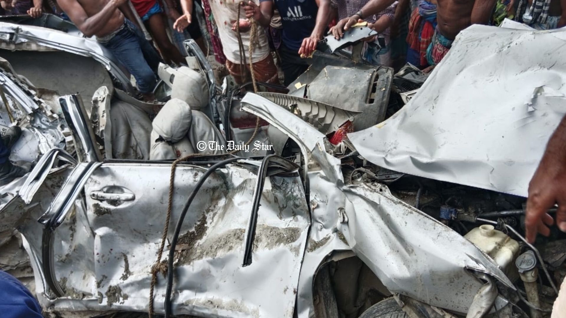 ঝালকাঠিতে ট্রাকের ধাক্কায় পরিবারের ৬ সদস্যের মৃত্যুতে ম্লান ঈদ মিলনমেলা