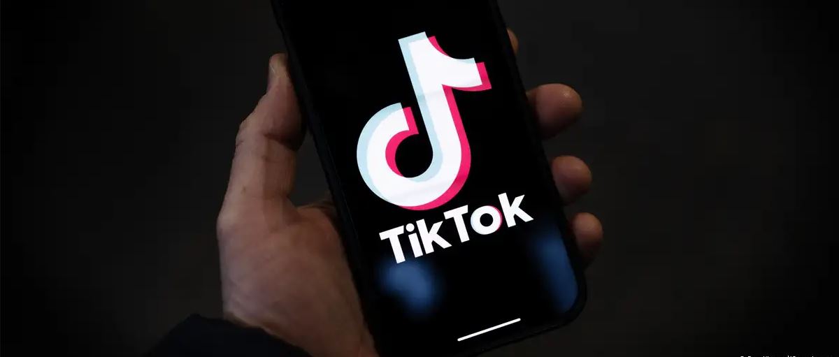 ট্রাম্পের আশ্বাসে যুক্তরাষ্ট্রে আবার চালু টিকটক