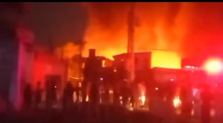 গাজীপুরে তুলার গোডাউনে আগুন