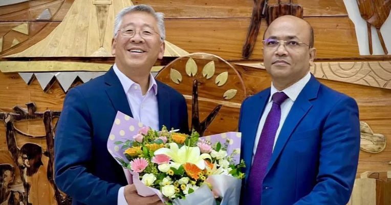 দ্বিপক্ষীয় সহযোগিতা জোরদারে ঢাকায় ডোনাল্ড লু