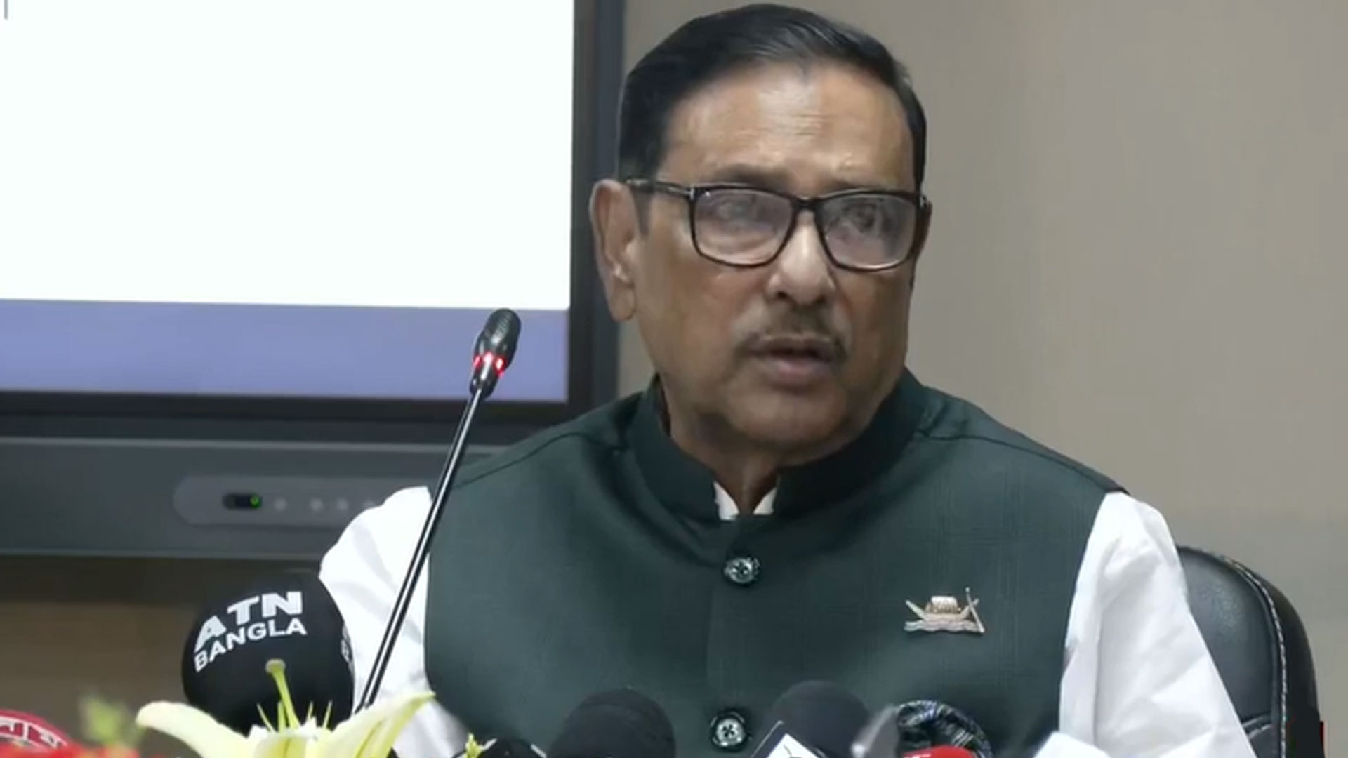 সারা দেশে আজ থেকে নো হেলমেট, নো ফুয়েল: কাদের