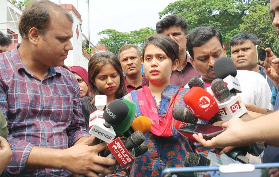 আমার বাবার হত্যার বিচার চাই: এমপি আনারের মেয়ে