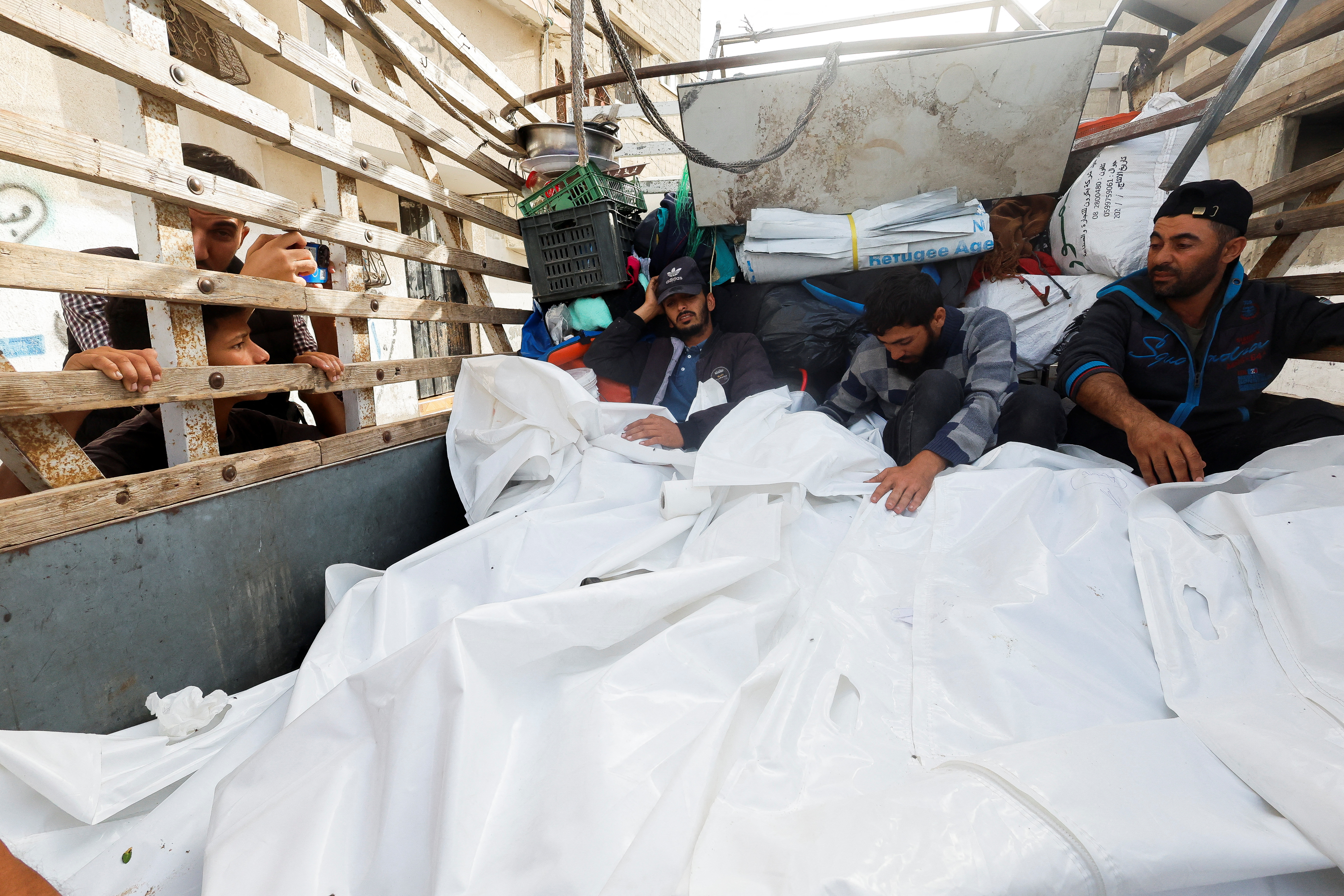 নিষেধাজ্ঞা সত্ত্বেও রাফায় ইসরায়েলি হামলা চলছেই, আজ নিরাপত্তা পরিষদের জরুরি বৈঠক