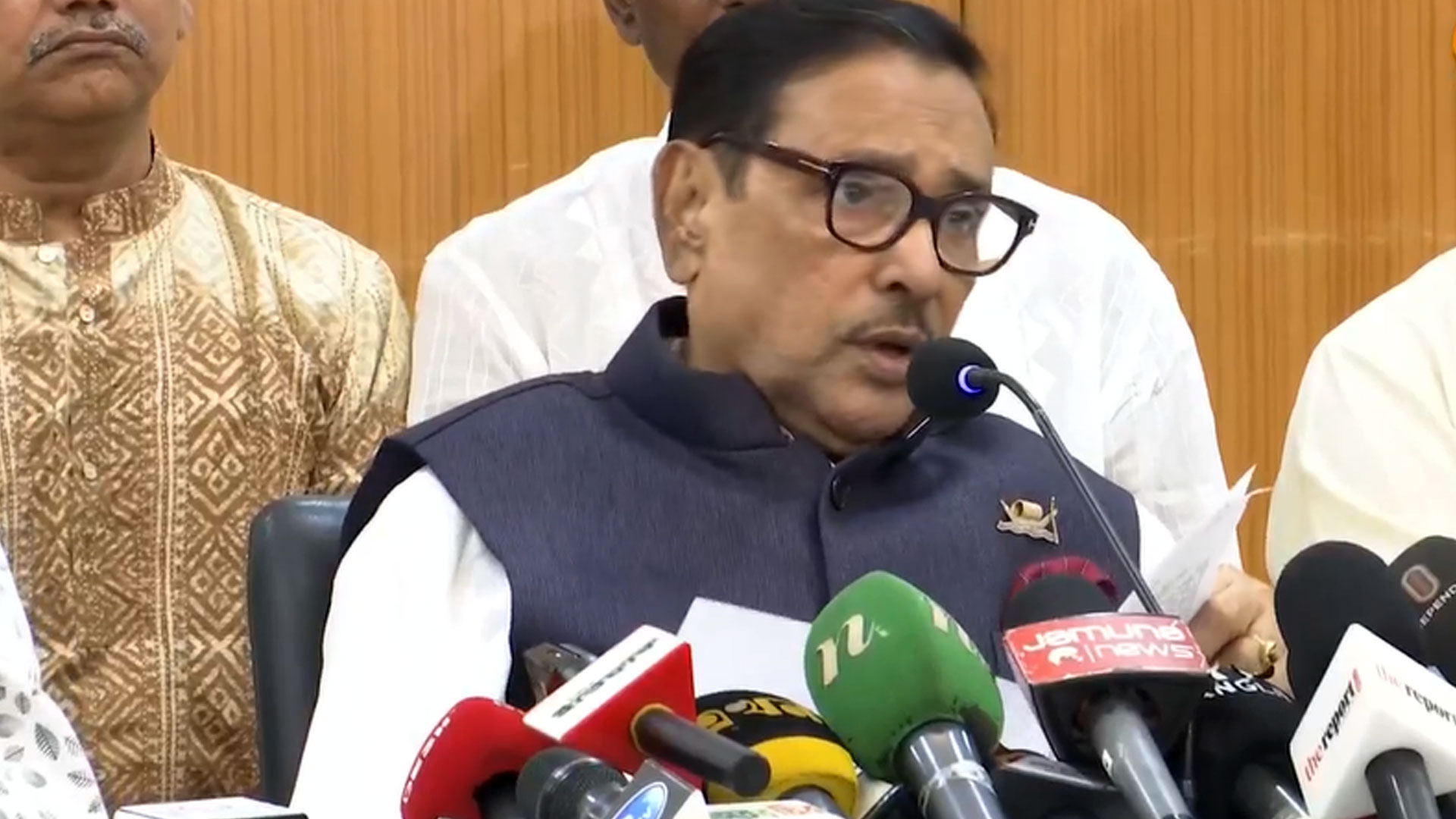 আমাদের সময় বাজেটের আগে ঝুলি নিয়ে কোনো অর্থমন্ত্রী বিদেশে ভিক্ষা চায়নি: কাদের