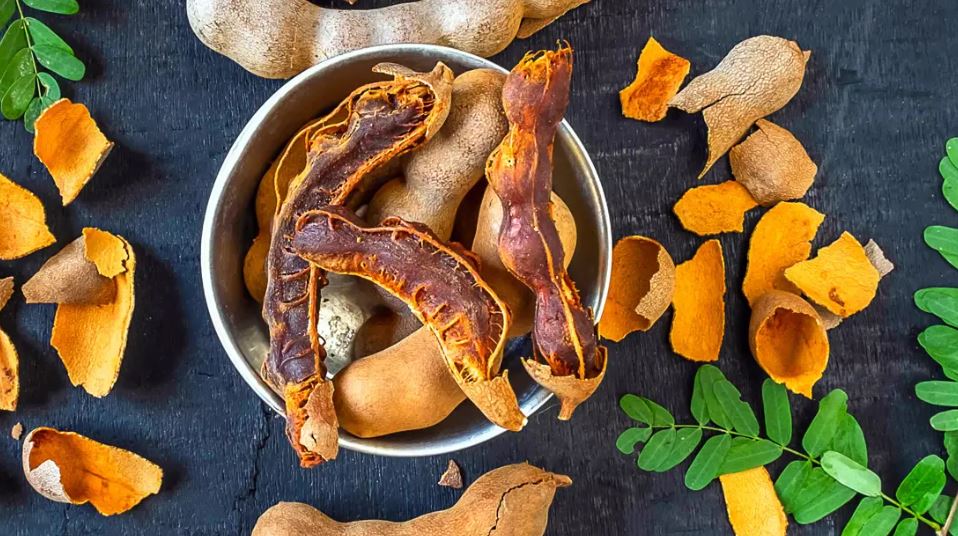 তেঁতুল খেলে কি সত্যিই রক্ত পানি হয়ে যায়?