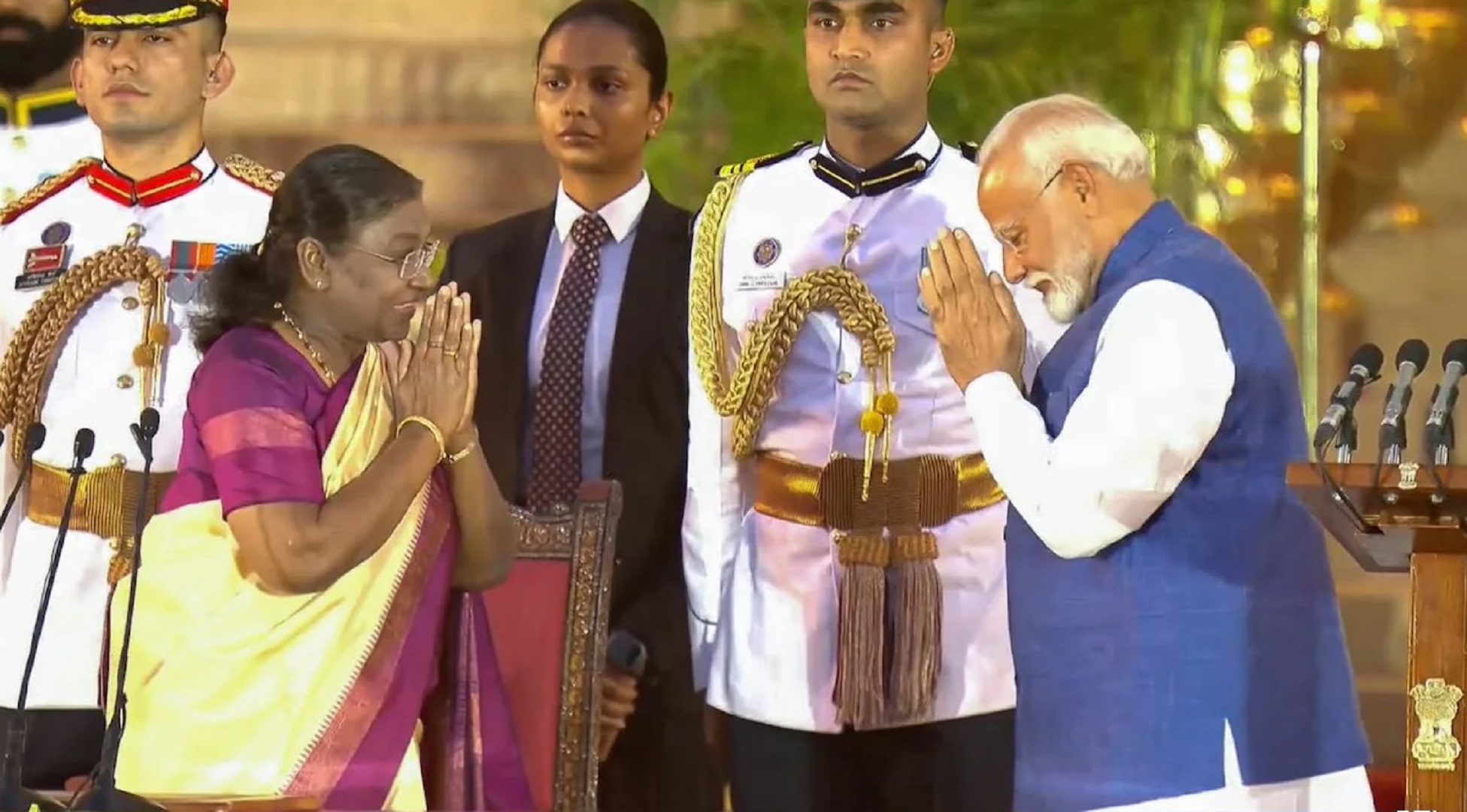 টানা তৃতীয়বার ভারতের প্রধানমন্ত্রী হিসেবে শপথ নিলেন নরেন্দ্র মোদি