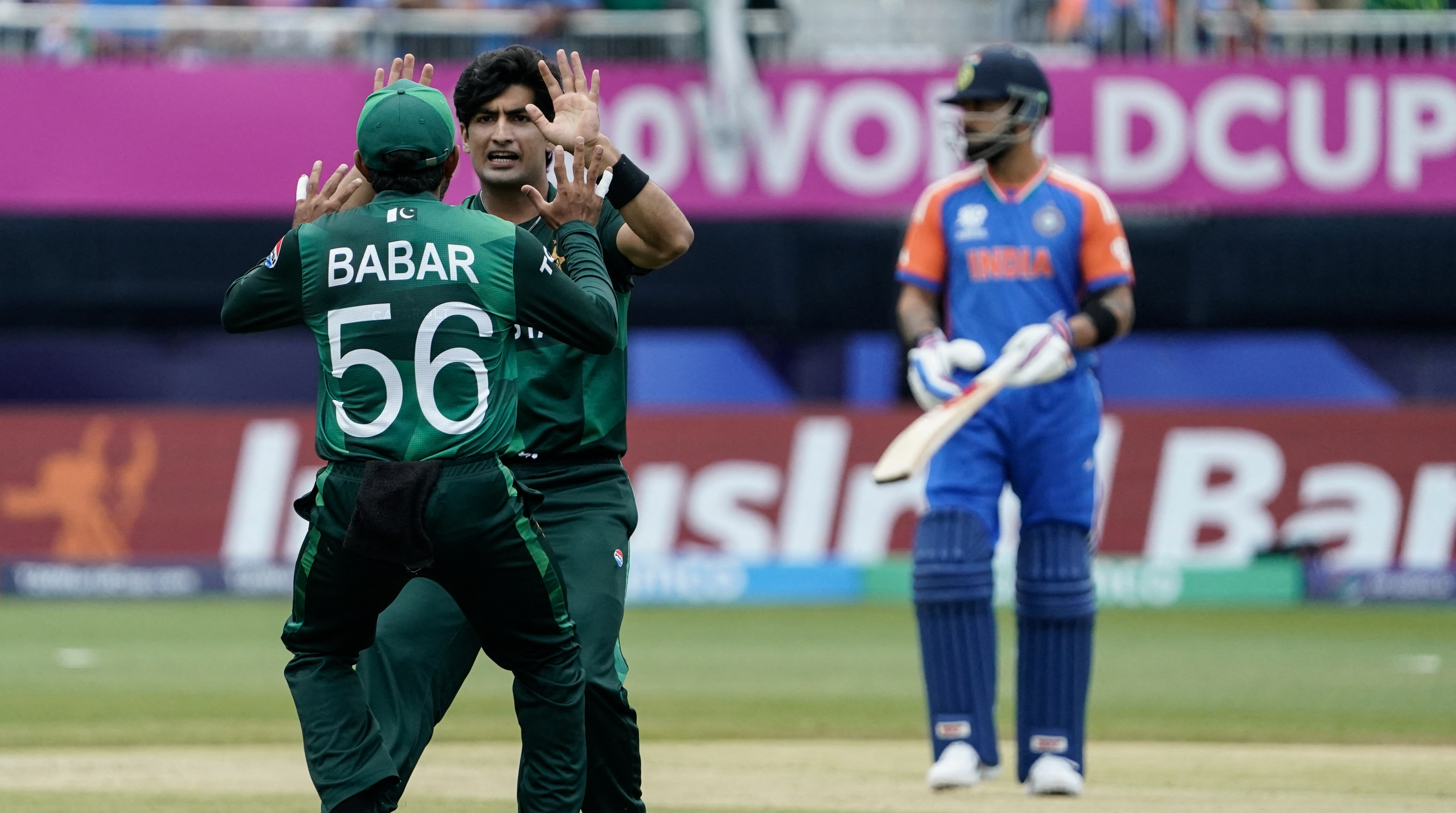 পাকিস্তানের পেসারদের তোপে ভারত গুটিয়ে গেল মাত্র ১১৯ রানে