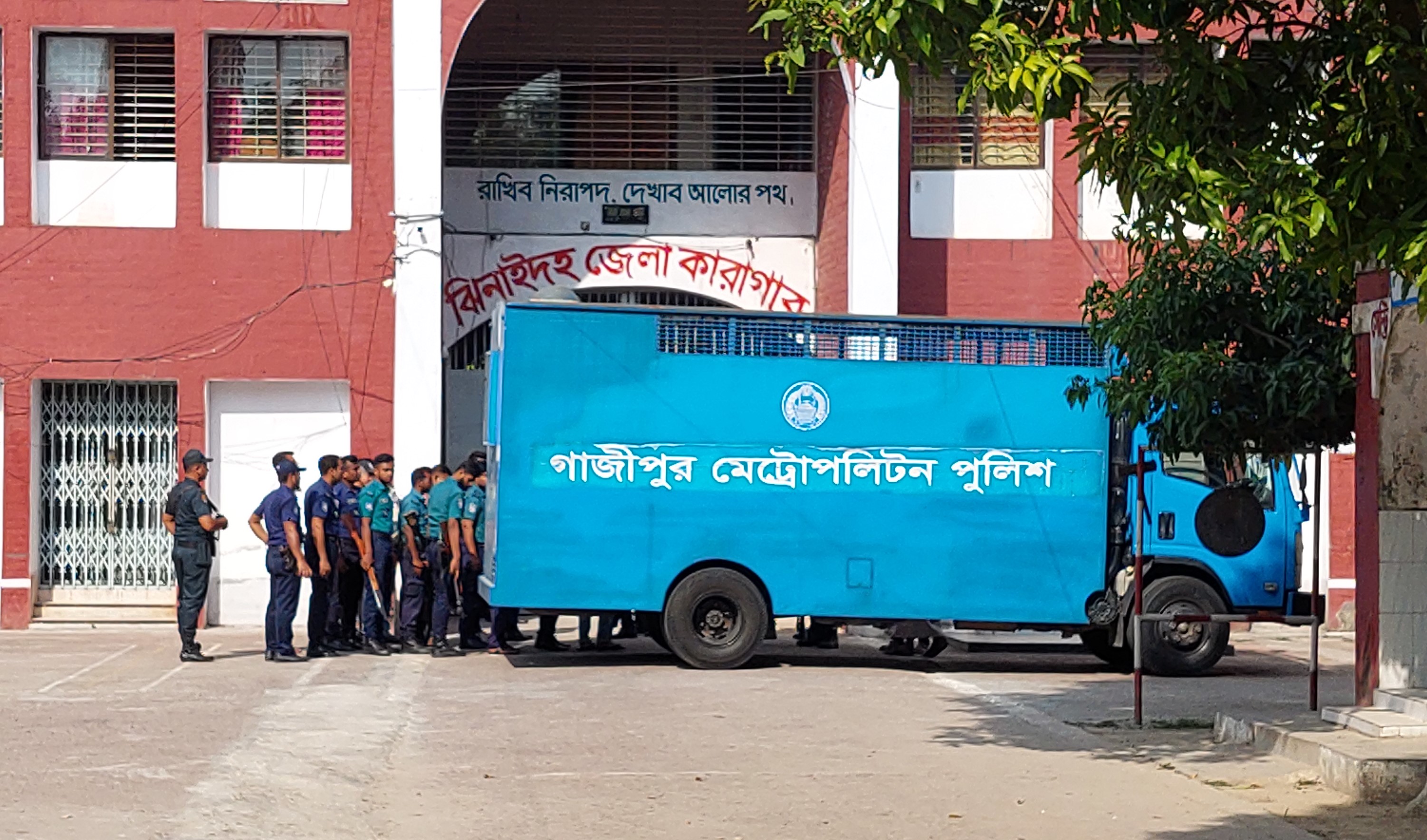 এমপি আনার হত্যা: মোবাইল ফোন উদ্ধারে ঝিনাইদহ নেওয়া হলো আ. লীগ নেতা বাবুকে