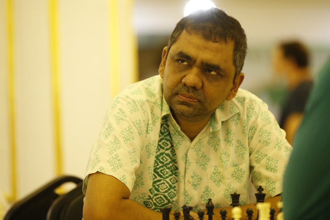 দাবা খেলতে খেলতেই মারা গেলেন গ্র্যান্ডমাস্টার জিয়া