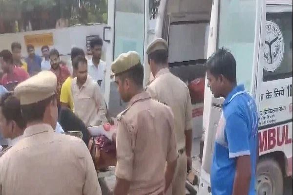 লক্ষ্ণৌ-আগ্রা এক্সপ্রেসওয়েতে সড়ক দুর্ঘটনায় নিহত ১৮