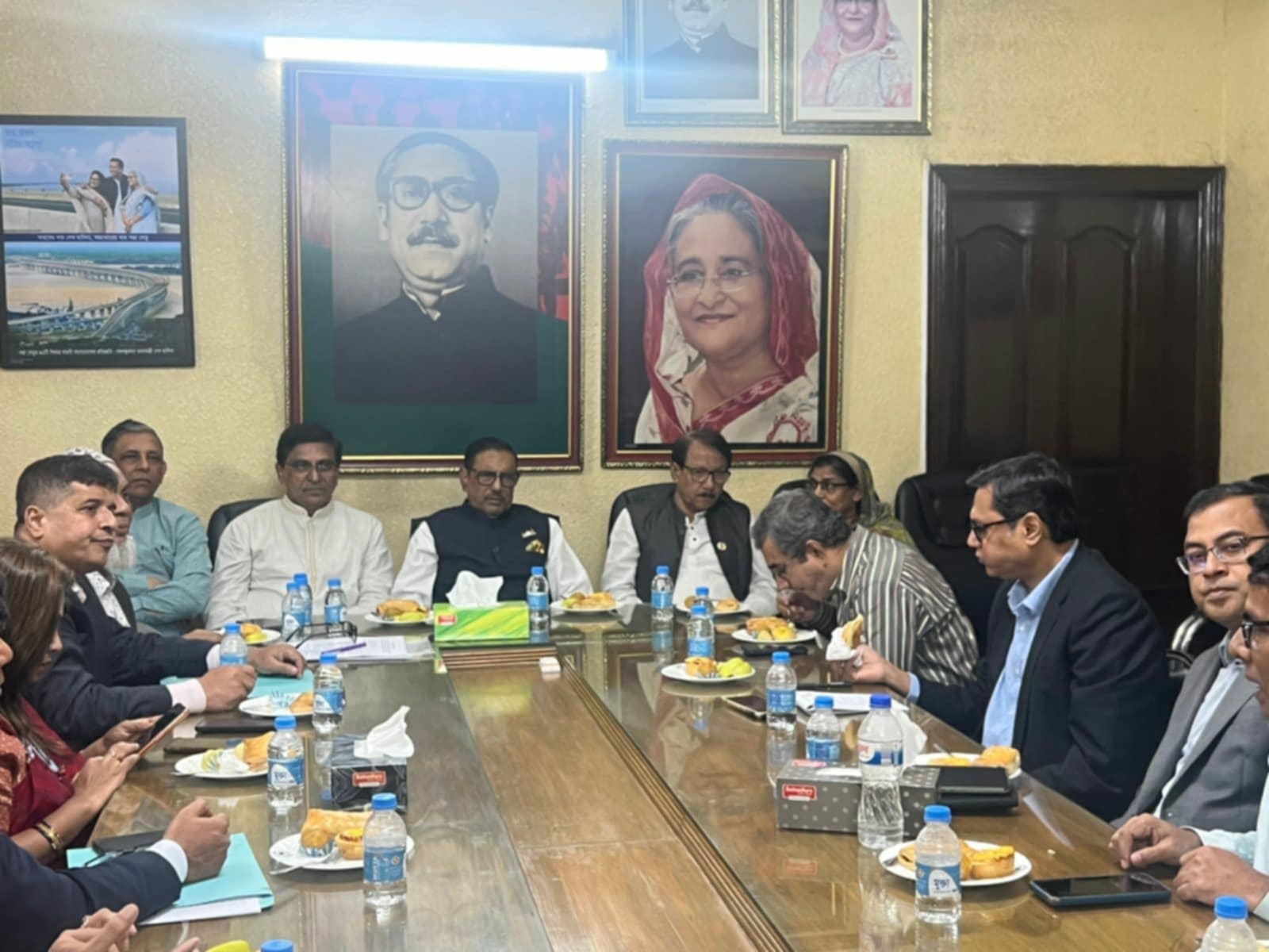 বিশ্ববিদ্যালয় শিক্ষকদের সঙ্গে বৈঠকে বসেছেন ওবায়দুল কাদের