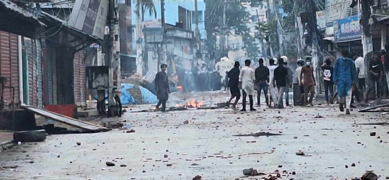 হবিগঞ্জে পুলিশ-বিক্ষোভকারীদের সংঘর্ষে নিহত ১