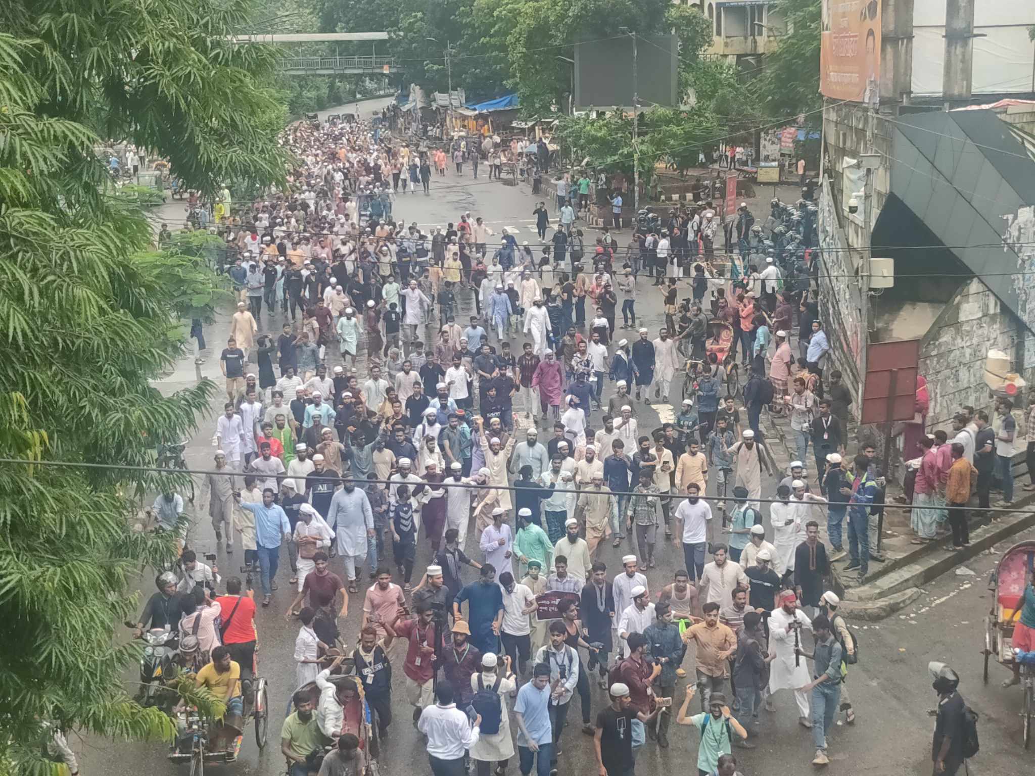 নামাজ শেষে বায়তুল মোকাররম থেকে বিক্ষোভ মিছিল