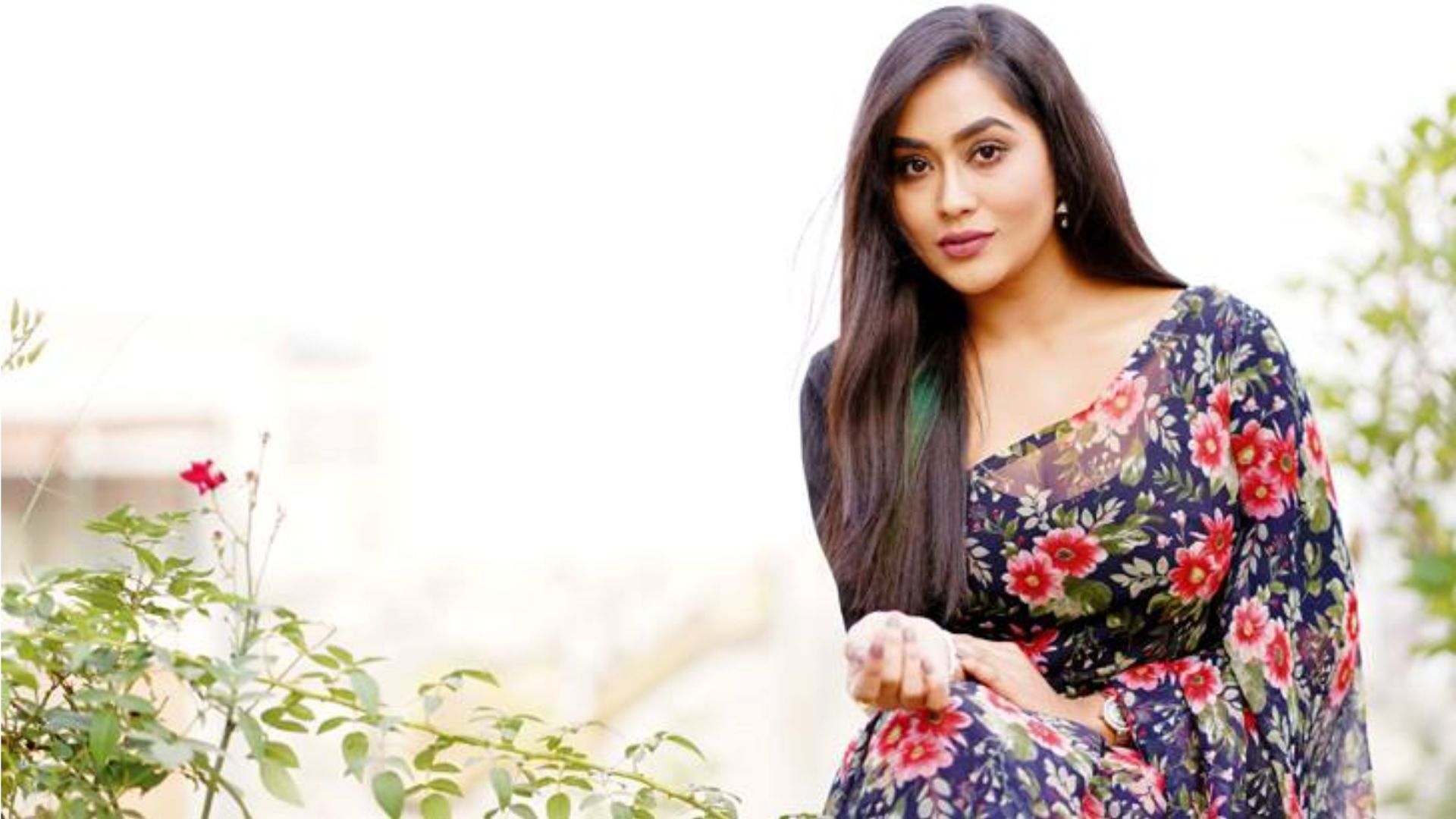 নৈতিকতা বিসর্জন দেওয়া ঠিক না: মম