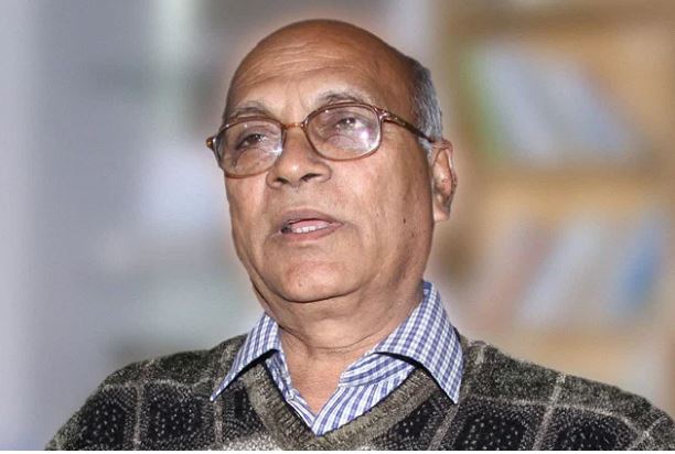 শপথ নিলেন উপদেষ্টা ফারুক-ই-আজম