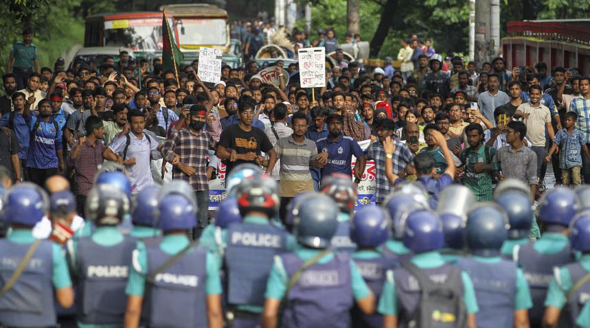 বাংলাদেশে বিক্ষোভ দমনে প্রয়োজনের অতিরিক্ত বল প্রয়োগ করেছে আইনশৃঙ্খলা বাহিনী: জাতিসংঘ
