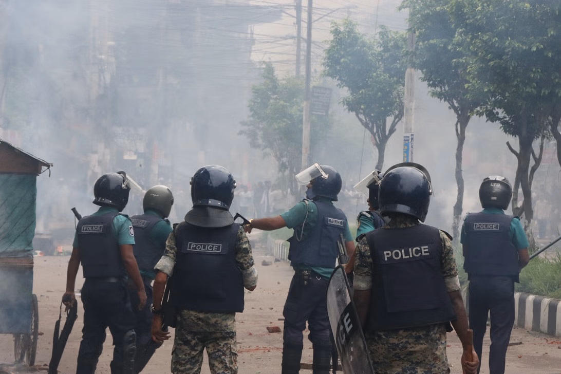 আন্দোলন চলাকালে ৪৪ পুলিশ নিহত, ৫ আগস্ট সর্বোচ্চ ২৫ জন