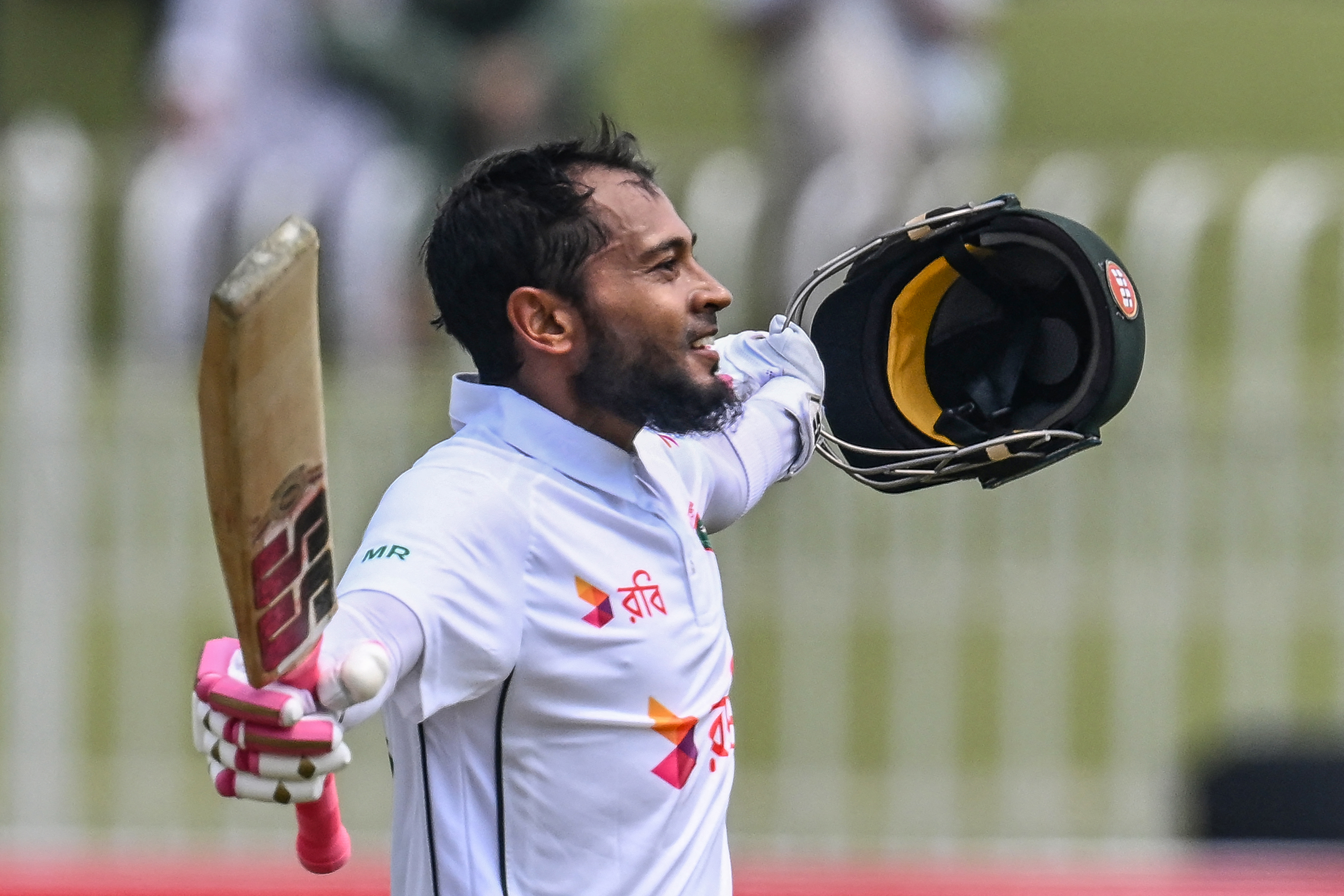 ম্যাচসেরার প্রাইজমানি বন্যার্তদের দিলেন মুশফিক