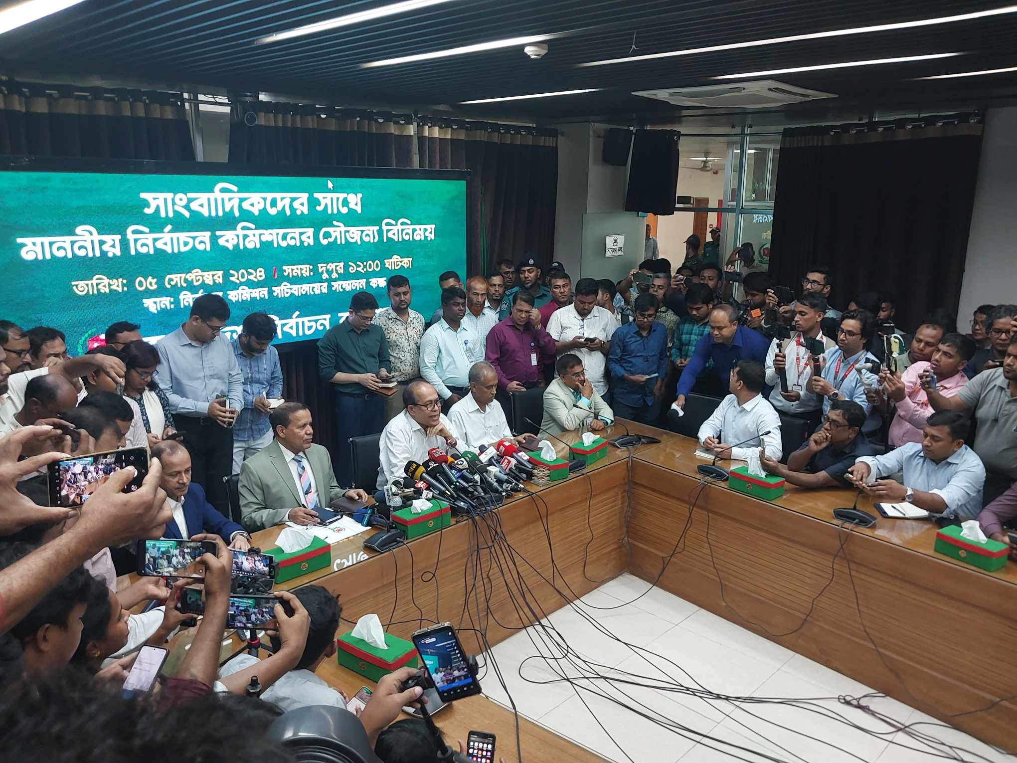 পদত্যাগের জন্য মনস্থির করেছি: প্রধান নির্বাচন কমিশনার