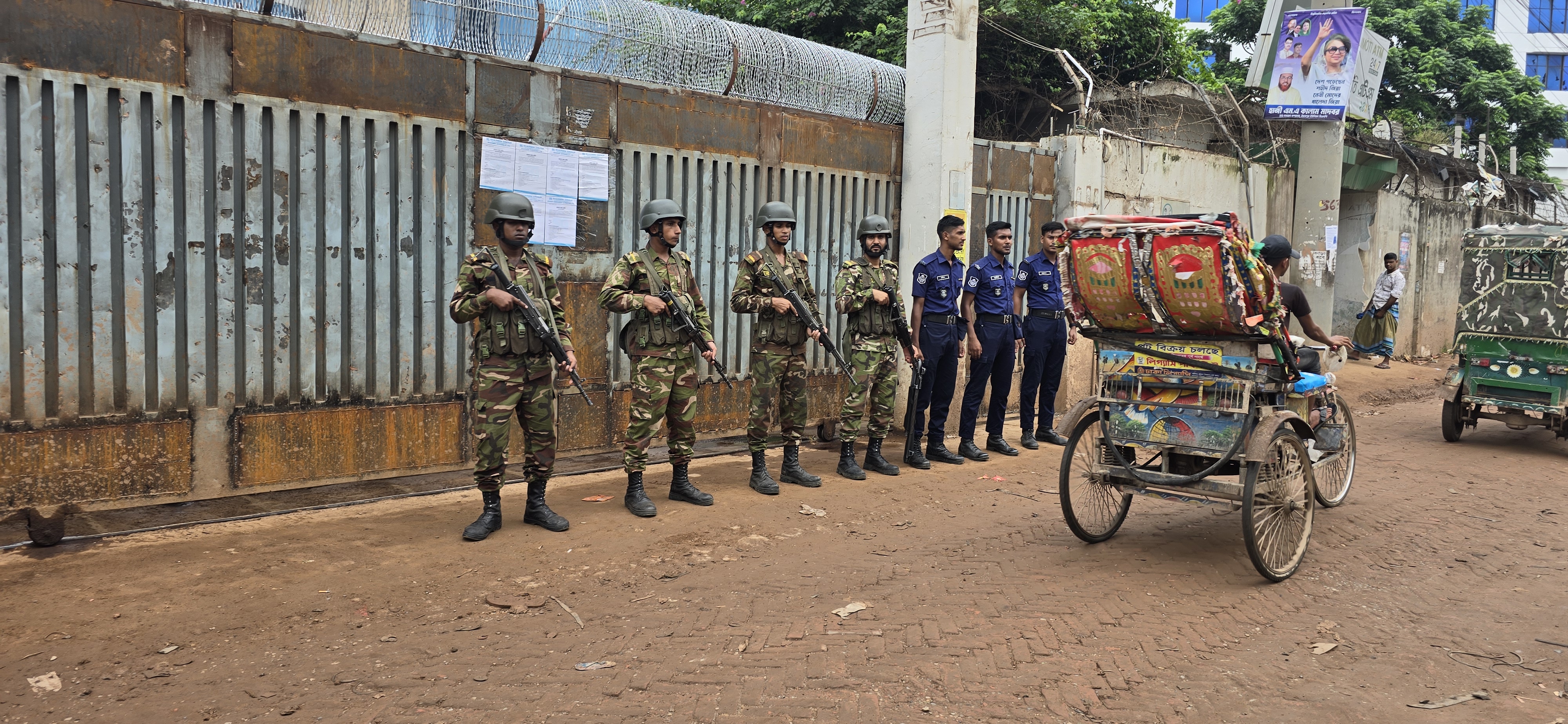 আশুলিয়ায় ২১৯ পোশাক কারখানা বন্ধ