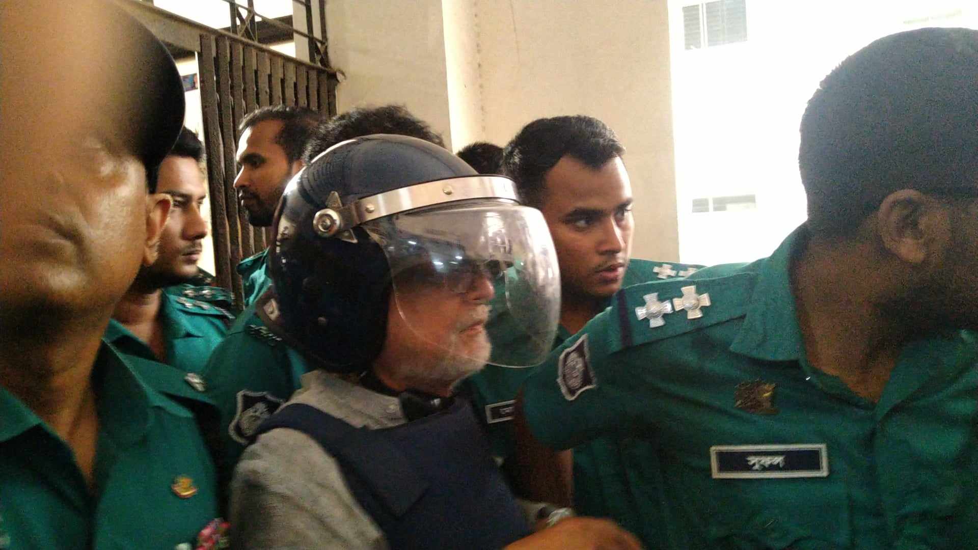 আসাদুজ্জামান নূর ও মাহবুব আলীকে কারাগারে পাঠানোর নির্দেশ