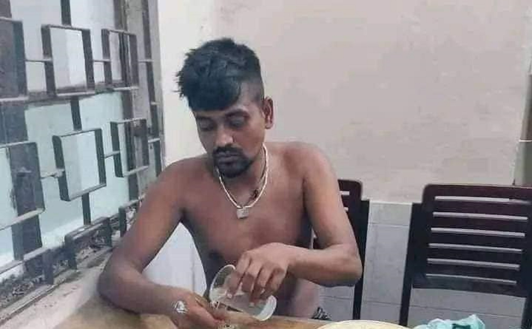 ঢাকা বিশ্ববিদ্যালয়ে যুবককে পিটিয়ে হত্যা