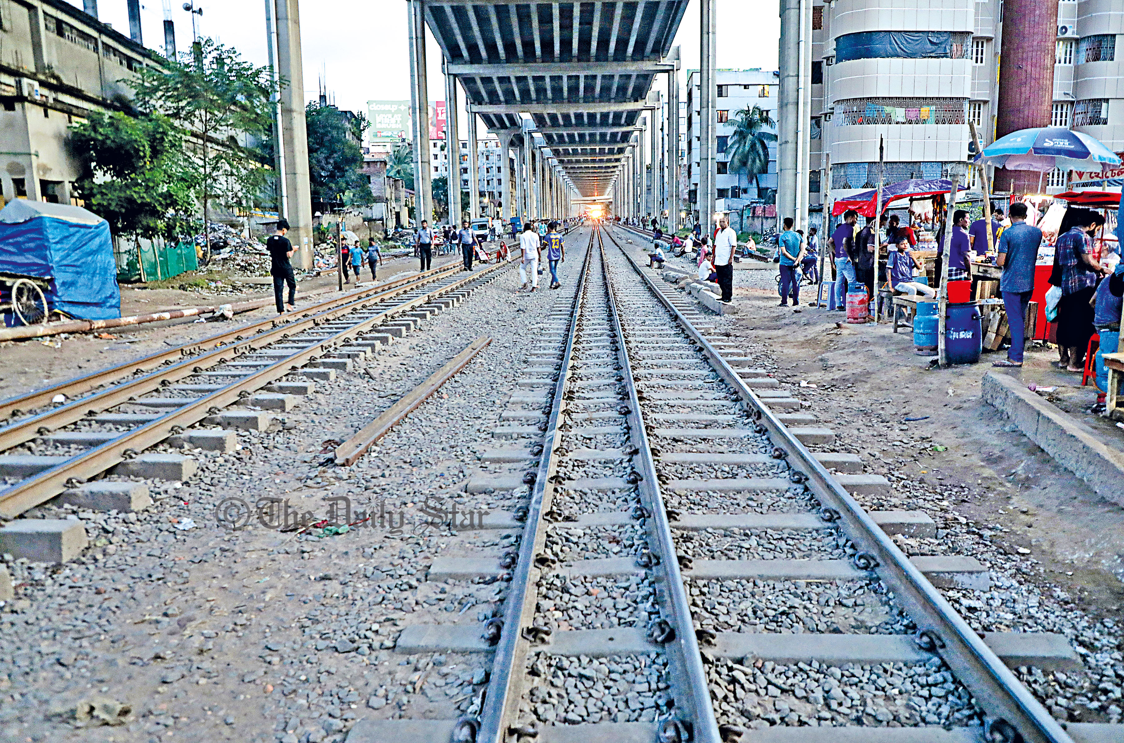 মুখ থুবড়ে পড়েছে ভারতীয় অর্থায়নের ৮ প্রকল্প