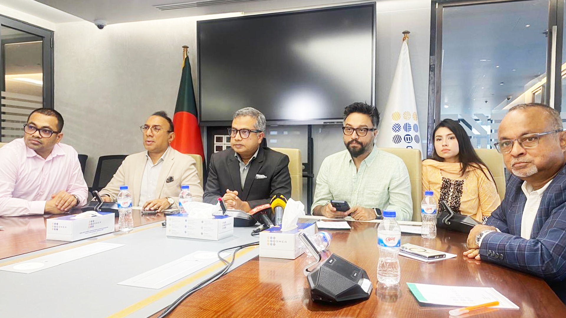 কারখানা চালু রাখতে বাড়তি নিরাপত্তা চান তৈরি পোশাক মালিকরা