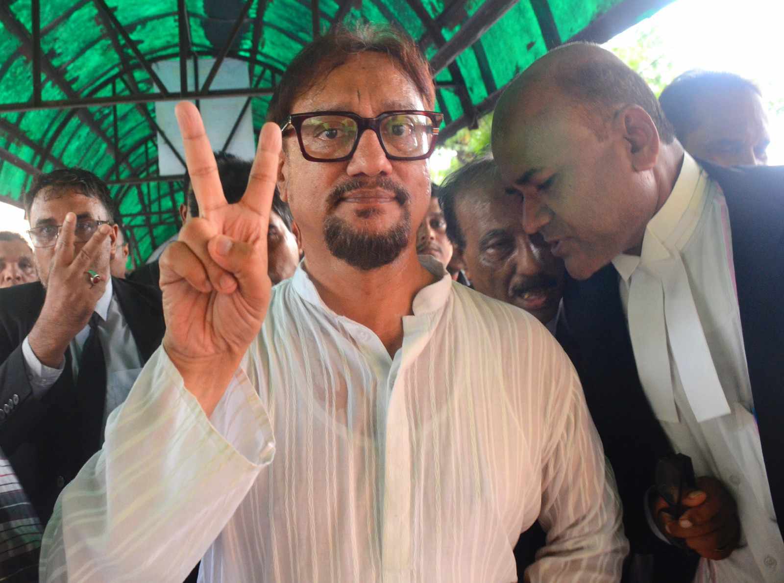 বিএনপি নেতা ডা. শাহাদাতকে চসিক মেয়র ঘোষণা করলেন আদালত