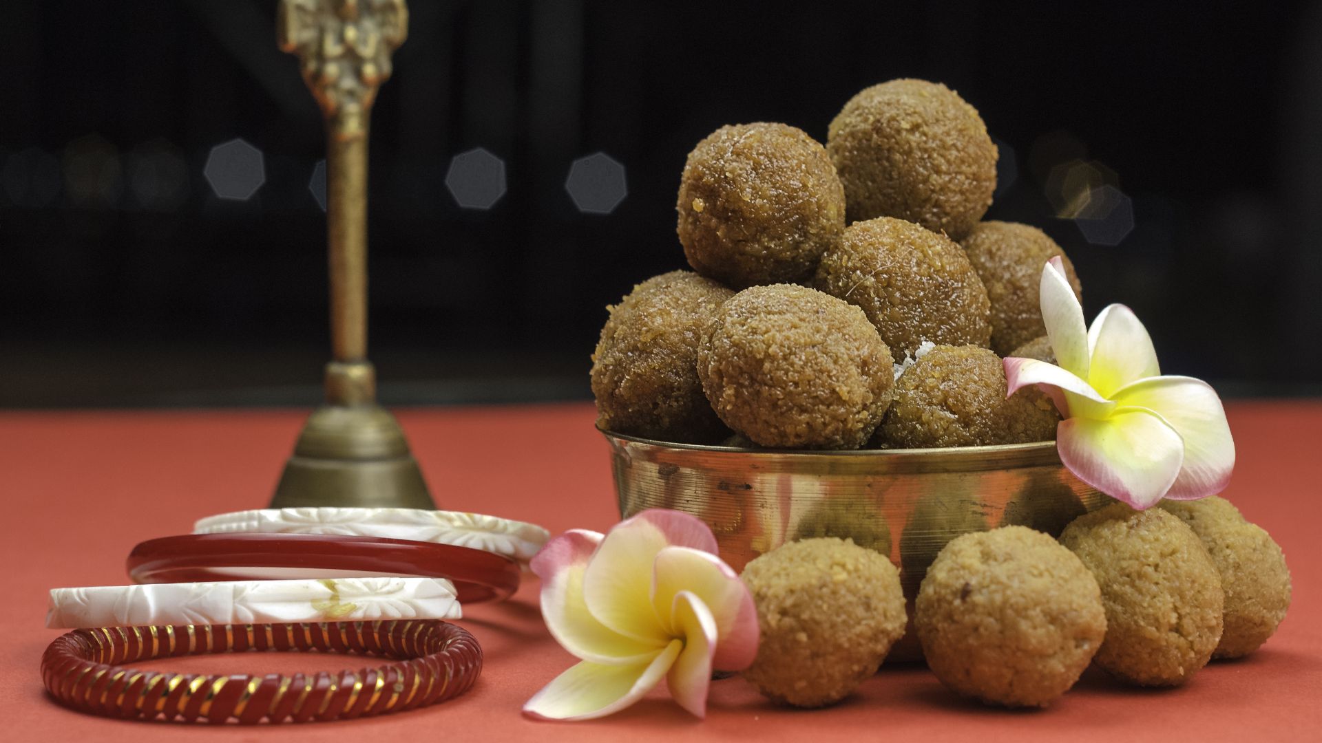 ঘরেই বানান পূজোর নাড়ু