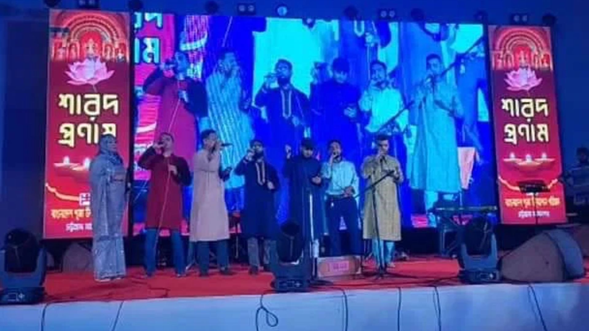 দুর্গাপূজার মঞ্চে সংগীত পরিবেশনের ঘটনায় আটক ২