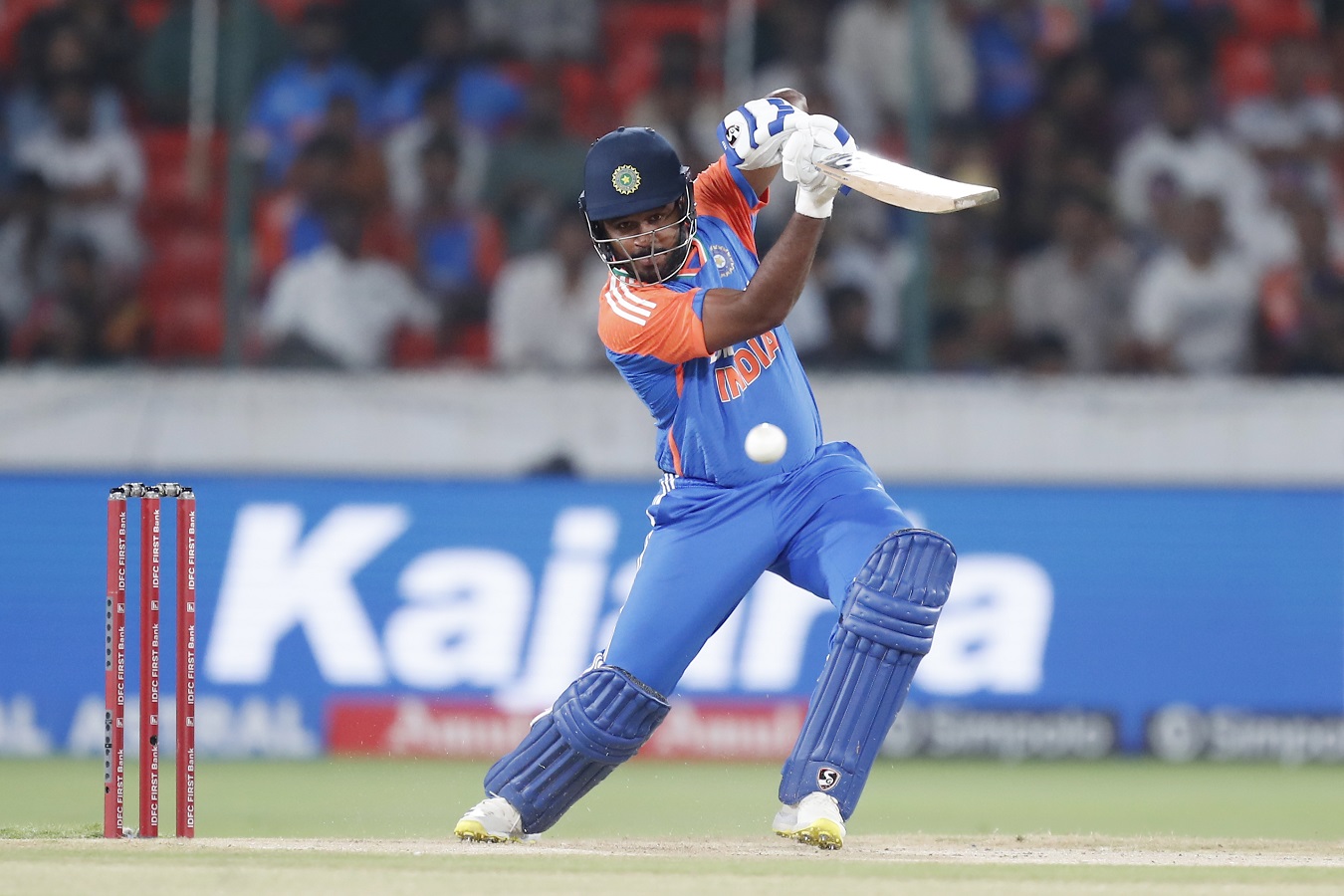 স্যামসনকে অবশ্যই একাদশে রাখা উচিত: গাভাস্কার