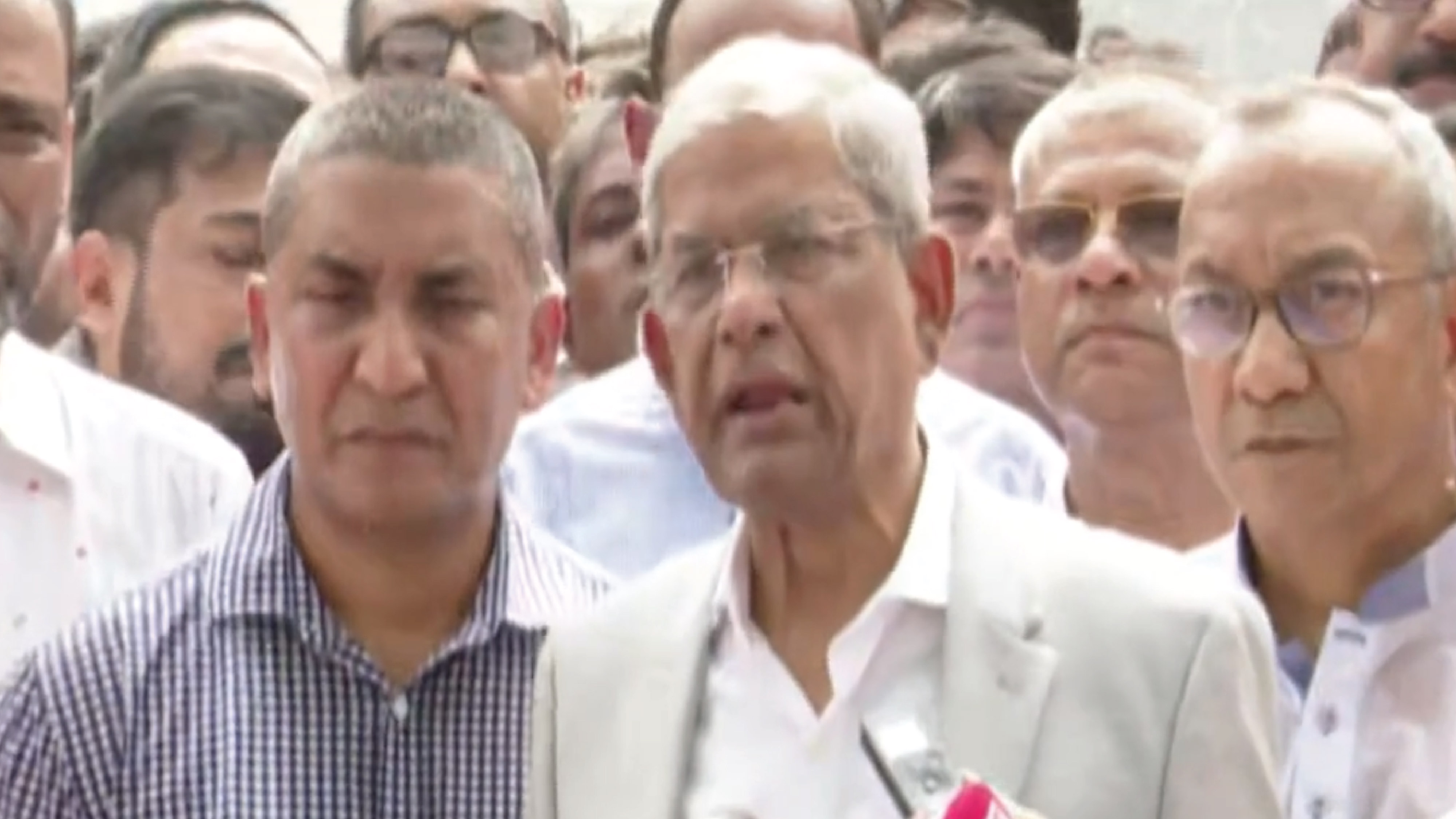 কোনো রকম হঠকারী সিদ্ধান্ত নয়: রাষ্ট্রপতিকে অপসারণ প্রশ্নে মির্জা ফখরুল