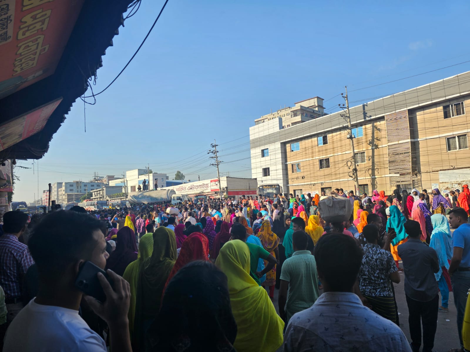 গাজীপুর আজও শ্রমিক বিক্ষোভ, ১০ কিলোমিটার এলাকাজুড়ে যানজট